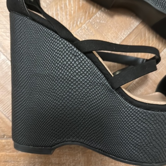 New Shoe Dazzle Kajsa High Platform Black Wedge Sandal with Ankle Ties - Picture 9 of 15